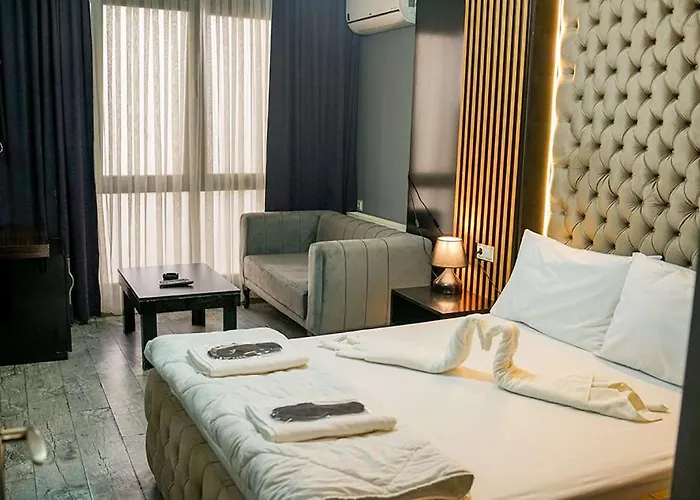 Oemer Agah Bayrampasa * イスタンブール